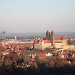 Palais Picard Ostfluegel * Thale