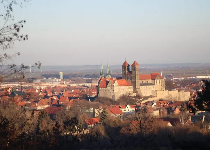 Palais Picard Ostfluegel * Thale