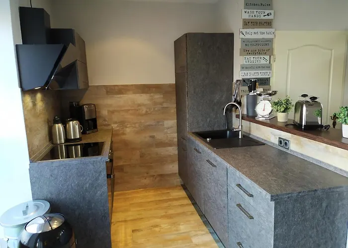 Palais Picard Ostfluegel Thale